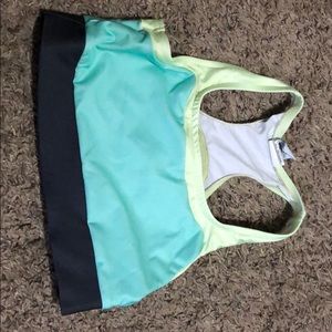 6 pants and 2 sports bra